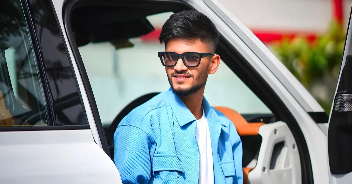 Anurag Dwivedi Net Worth