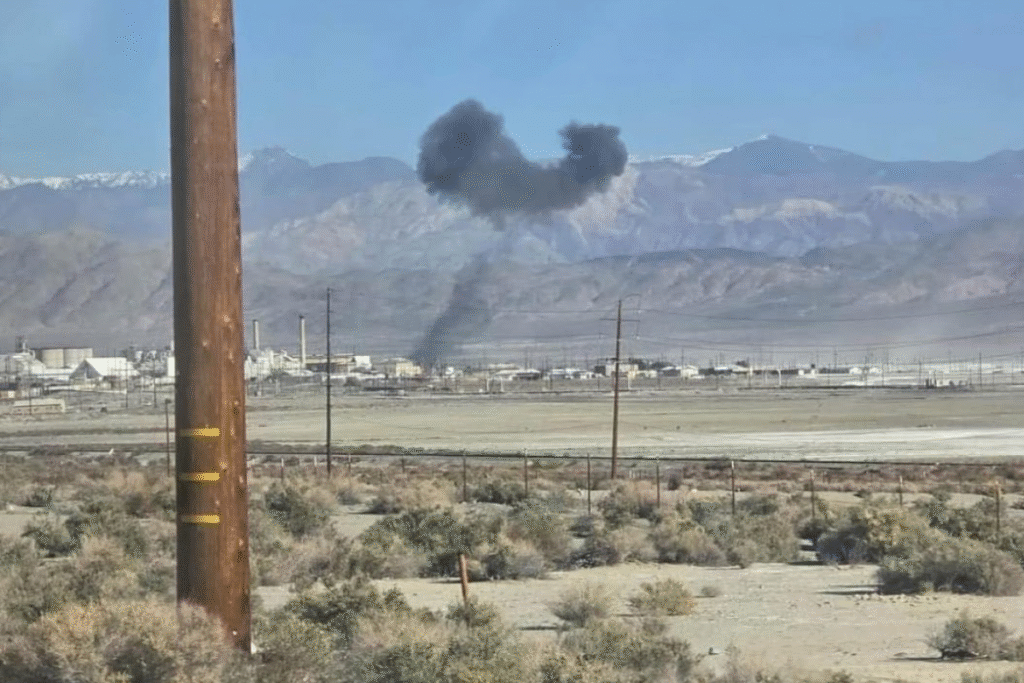 F-16 fighter jet crash के बाद हुआ धुंआ धुंआ