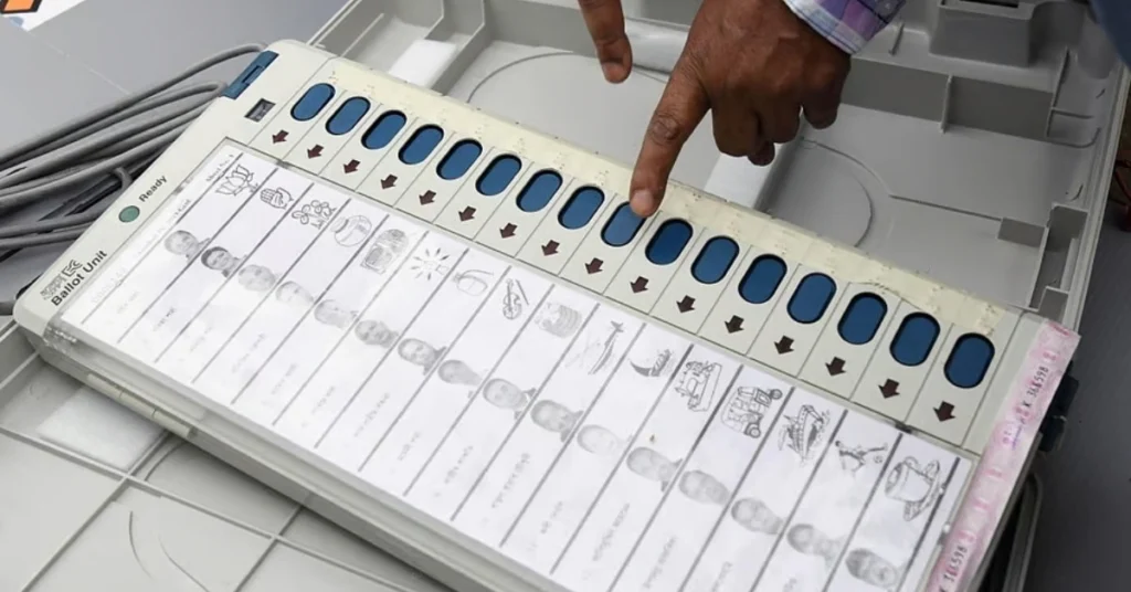 Karnataka government increases Rahul Gandhi's trouble on EVM