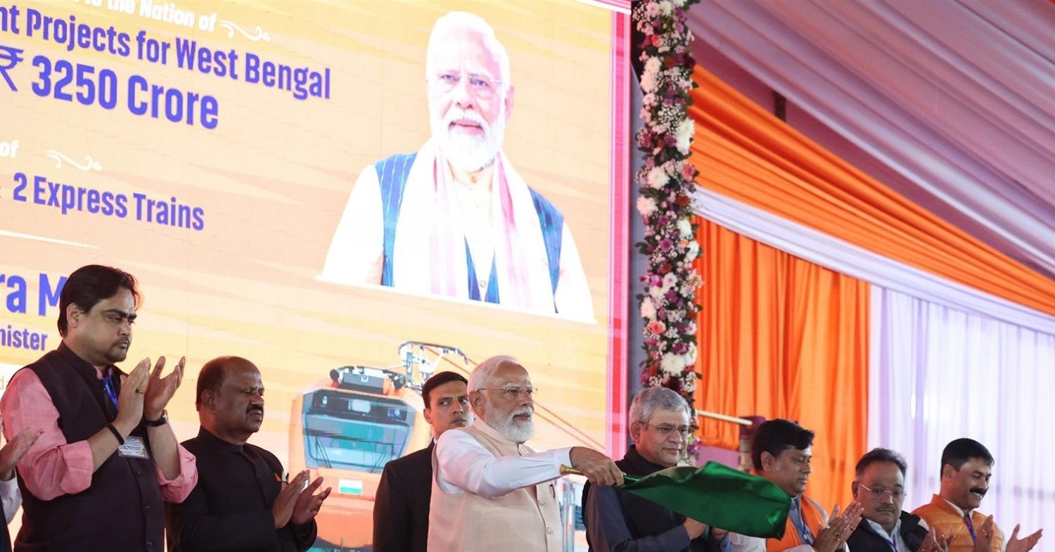 PM Modi gifts Bengal development projects worth Rs 3250 crore