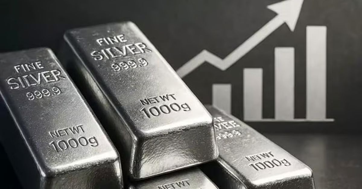 Silver Price Breaks Records Reaches ₹3.17 Lakh Per Kg