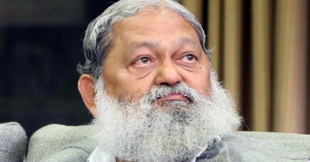 हरियाणा के मंत्री अनिल विज के साथ हादसा , दोनों पैरों में फ्रैक्चर