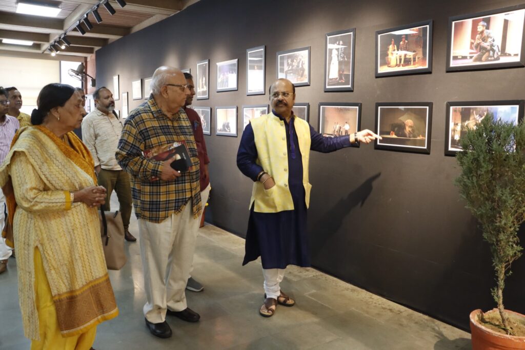 रोहतक के डीएलसीसुपवा में वर्ल्ड थिएटर डे, AI बनाम रंगमंच पर चर्चा”