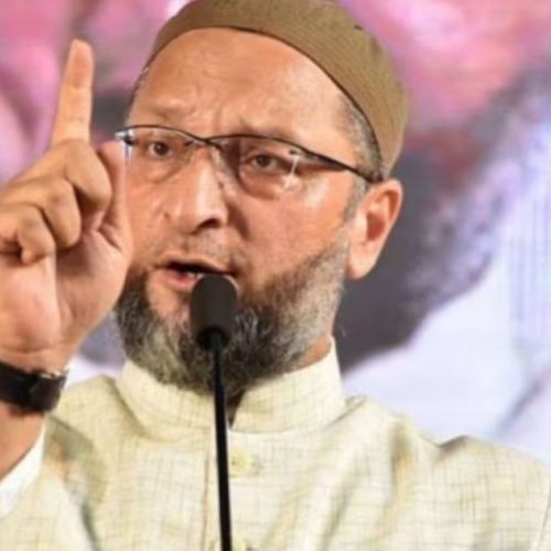Owaisi said that the daughter who wears hijab will become the Prime Minister of India.