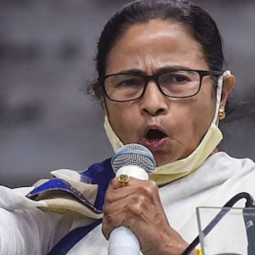 I have given land to BSF: Mamata